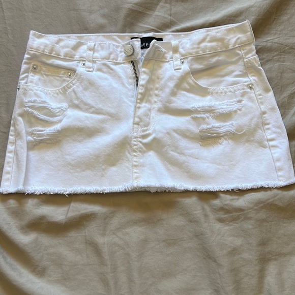 Zee Gee Why Mini Skirt - Picture 1 of 4